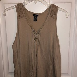 tan tanktop